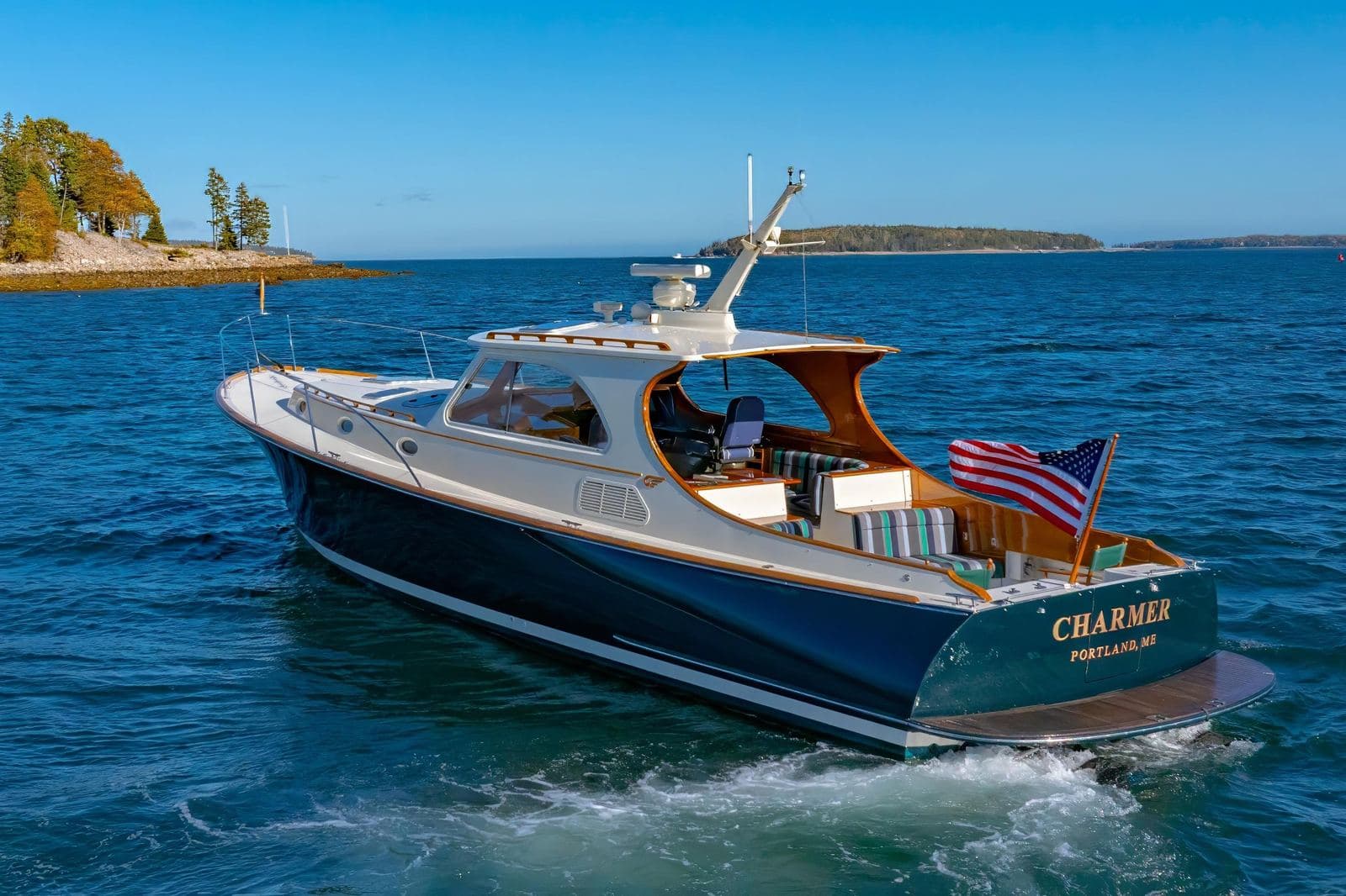 1999 Hinckley Talaria 44 CHARMER — photo 2