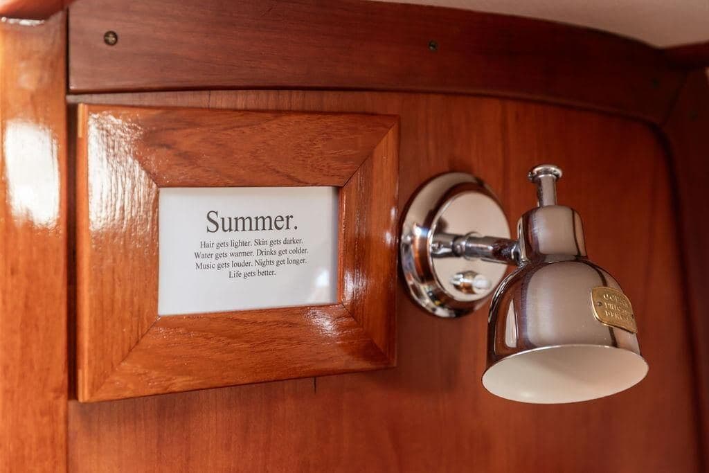2002 Hinckley Picnic Boat 36 EP SUMMER — photo 15