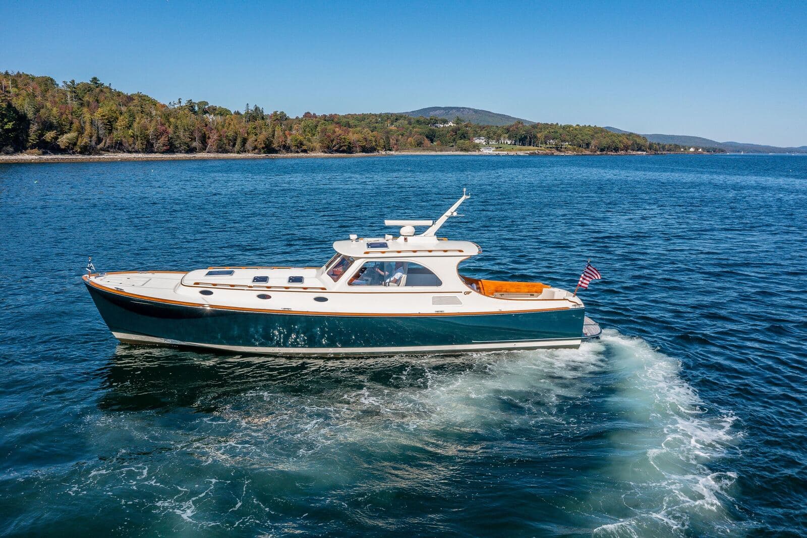 2002 Hinckley Talaria 44 Express PIPE DREAMS — photo 4