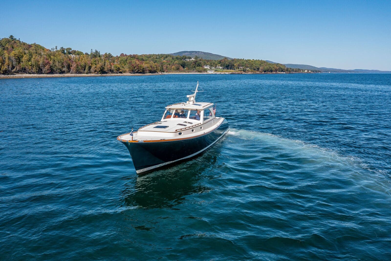 2002 Hinckley Talaria 44 Express PIPE DREAMS — photo 8