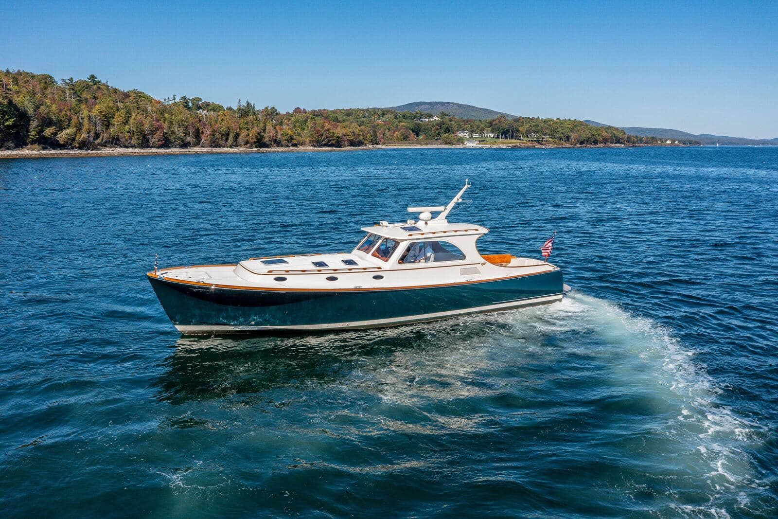 2002 Hinckley Talaria 44 Express PIPE DREAMS — photo 10