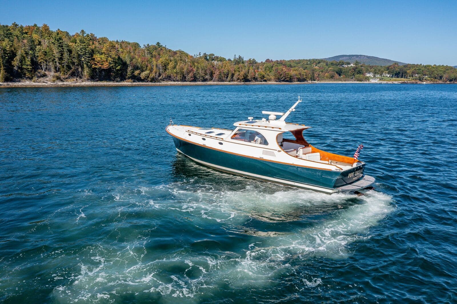 2002 Hinckley Talaria 44 Express PIPE DREAMS — photo 11
