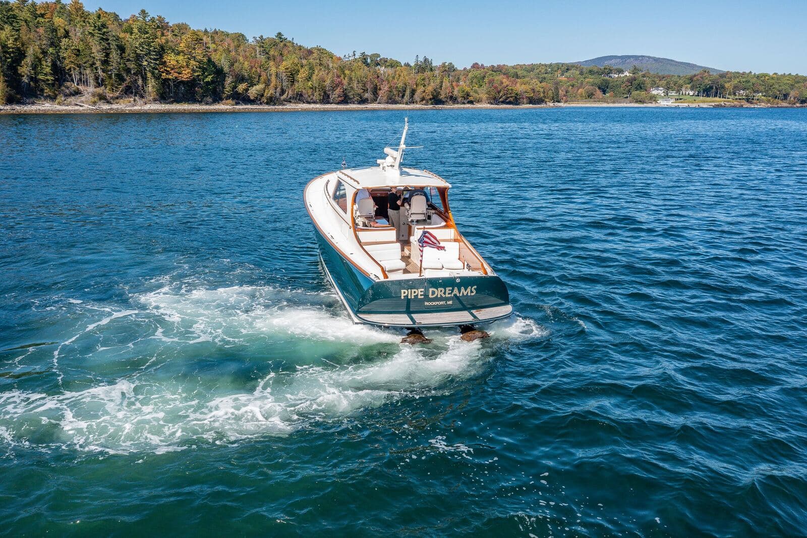 2002 Hinckley Talaria 44 Express PIPE DREAMS — photo 13