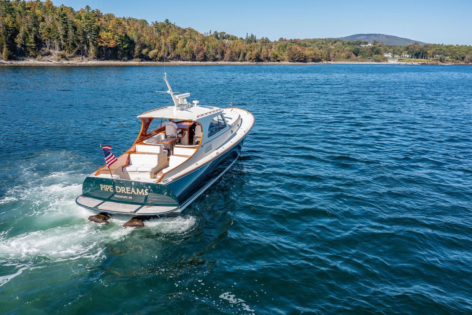 2002 Hinckley Talaria 44 Express PIPE DREAMS — photo 14