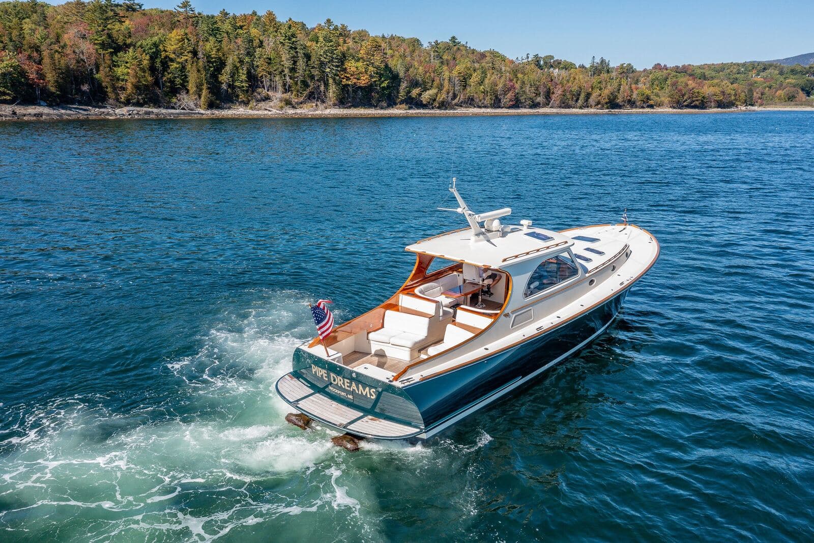 2002 Hinckley Talaria 44 Express PIPE DREAMS — photo 15