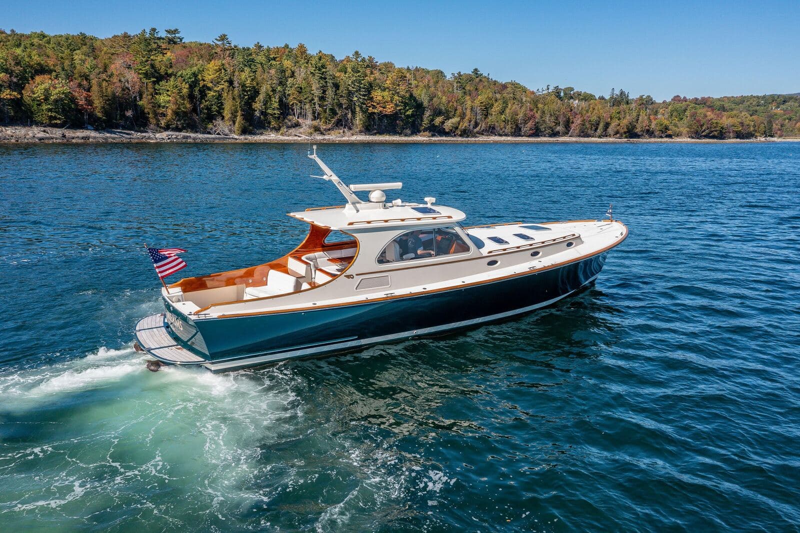 2002 Hinckley Talaria 44 Express PIPE DREAMS — photo 16