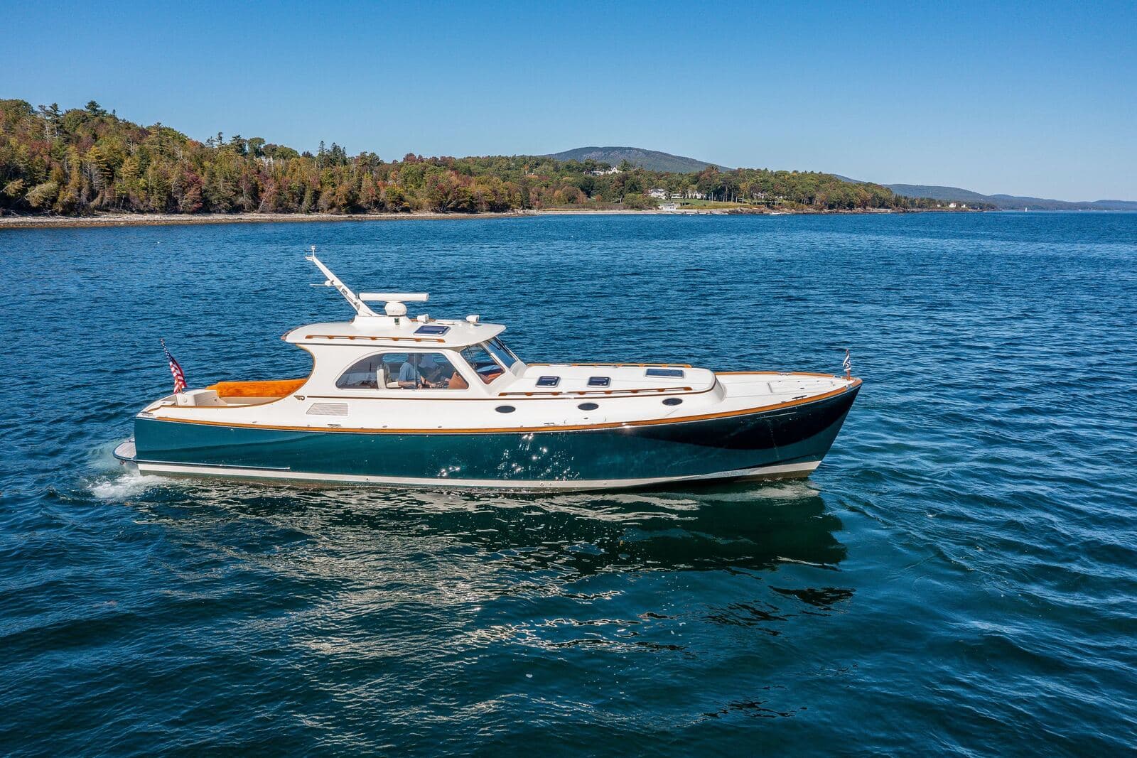 2002 Hinckley Talaria 44 Express PIPE DREAMS — photo 17