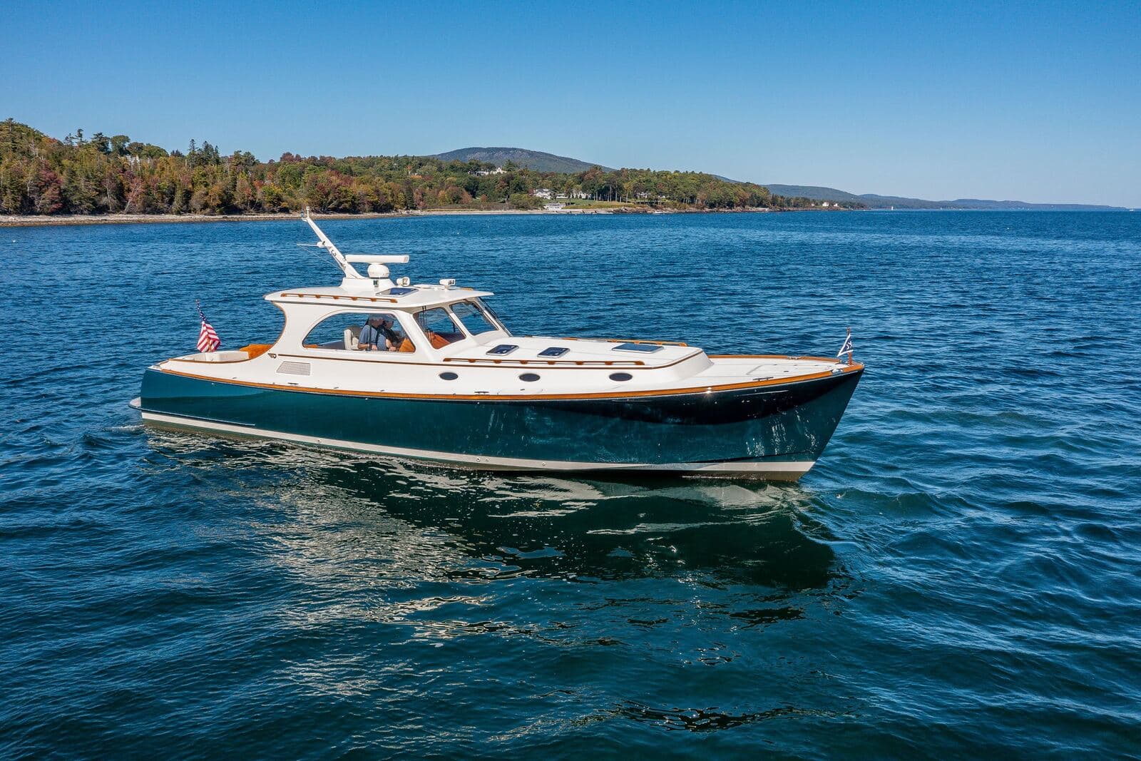 2002 Hinckley Talaria 44 Express PIPE DREAMS — photo 18