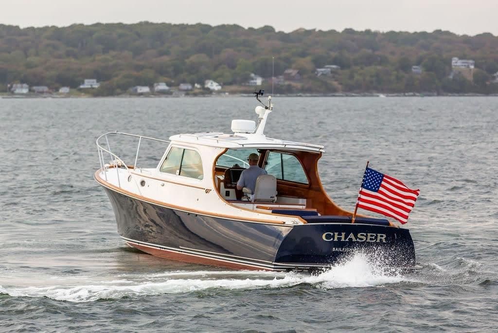 2004 Hinckley Picnic Boat 36 EP CHASER — photo 13