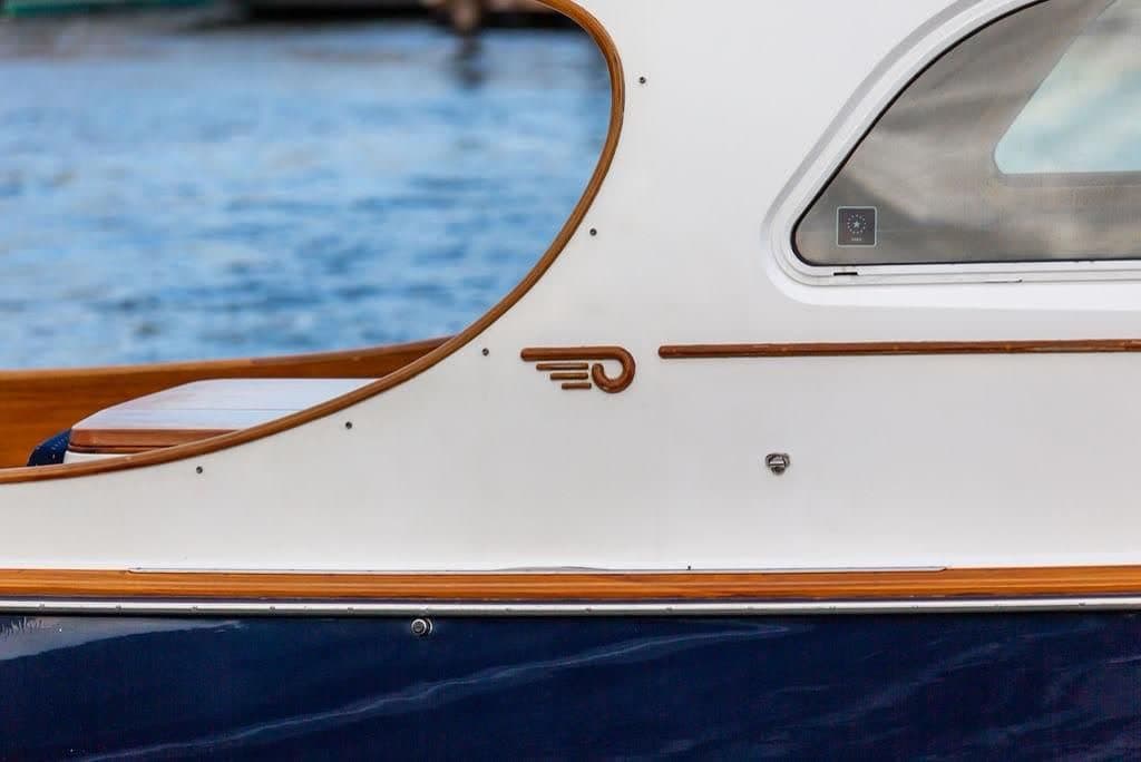 2004 Hinckley Picnic Boat 36 EP CHASER — photo 15