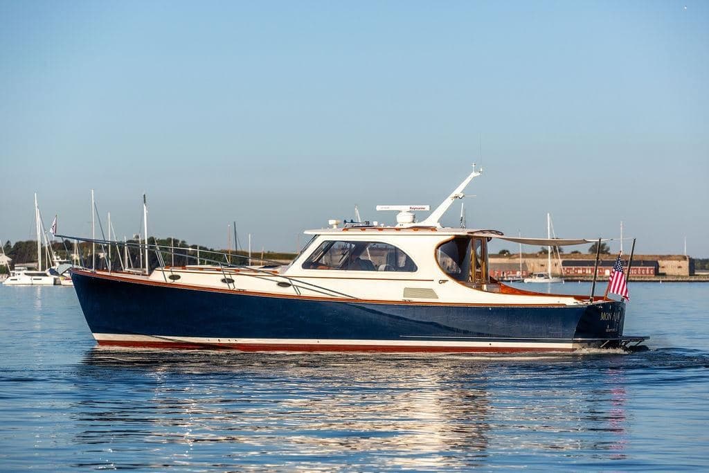 2005 Hinckley Talaria 44 MON AMOUR — photo 4