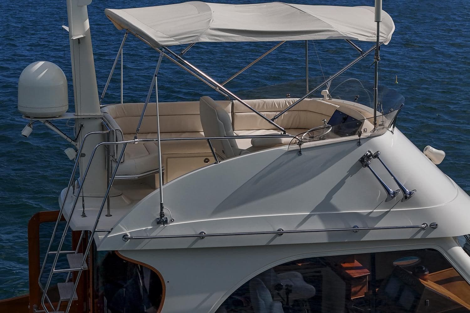 2006 Hinckley Talaria 44 Flybridge HALCYON — photo 15