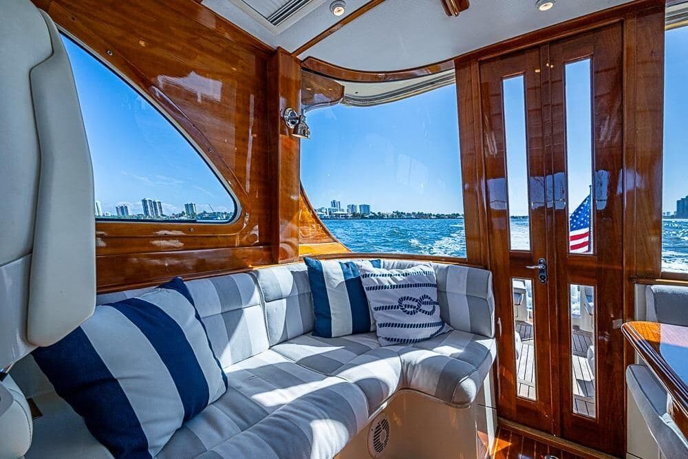 2008 Hinckley Talaria 44 SKYLARK — photo 13