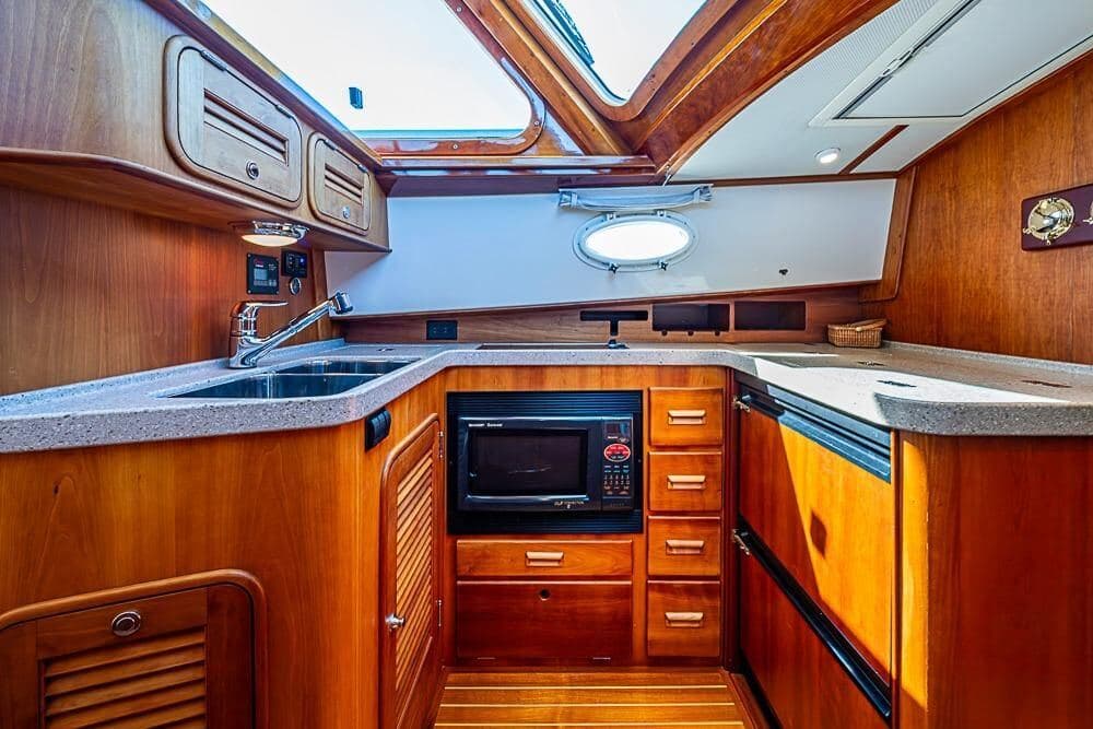 2008 Hinckley Talaria 44 SKYLARK — photo 20