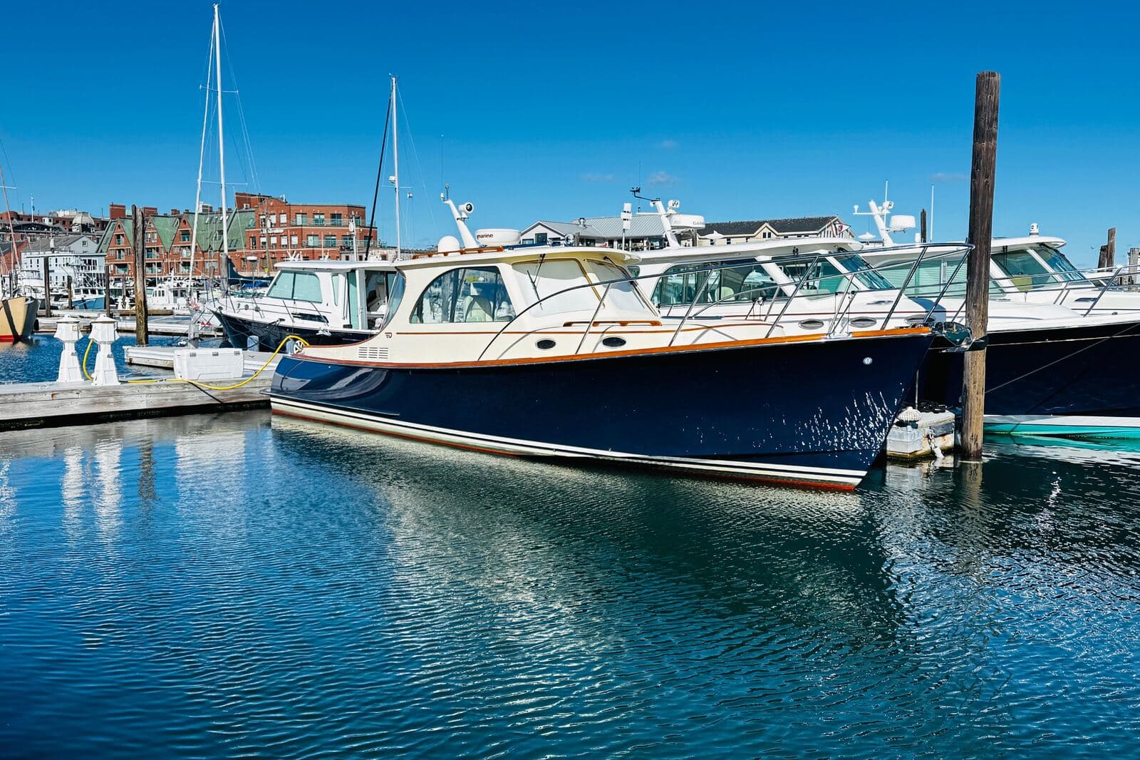 2012 Hinckley Picnic Boat 37 MKIII MAVERICK — photo 1