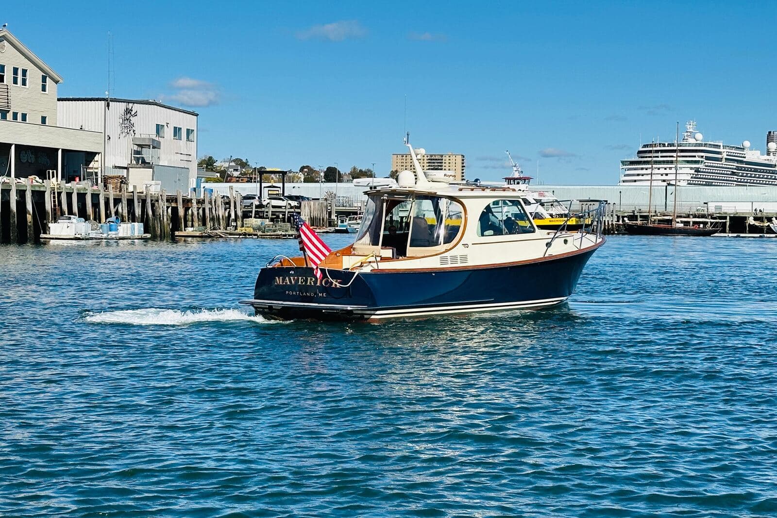2012 Hinckley Picnic Boat 37 MKIII MAVERICK — photo 2