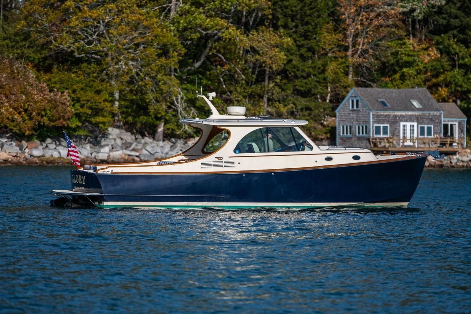 2013 Hinckley Talaria 34 GLORY — photo 2