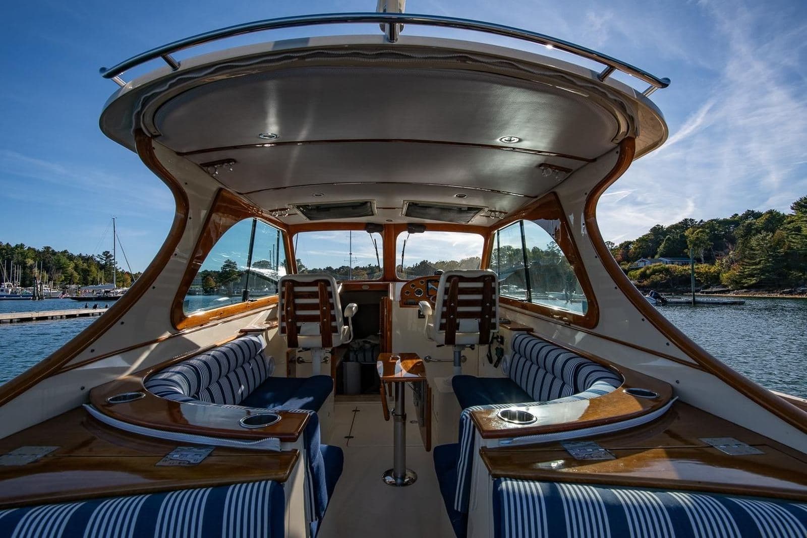 2013 Hinckley Talaria 34 GLORY — photo 13