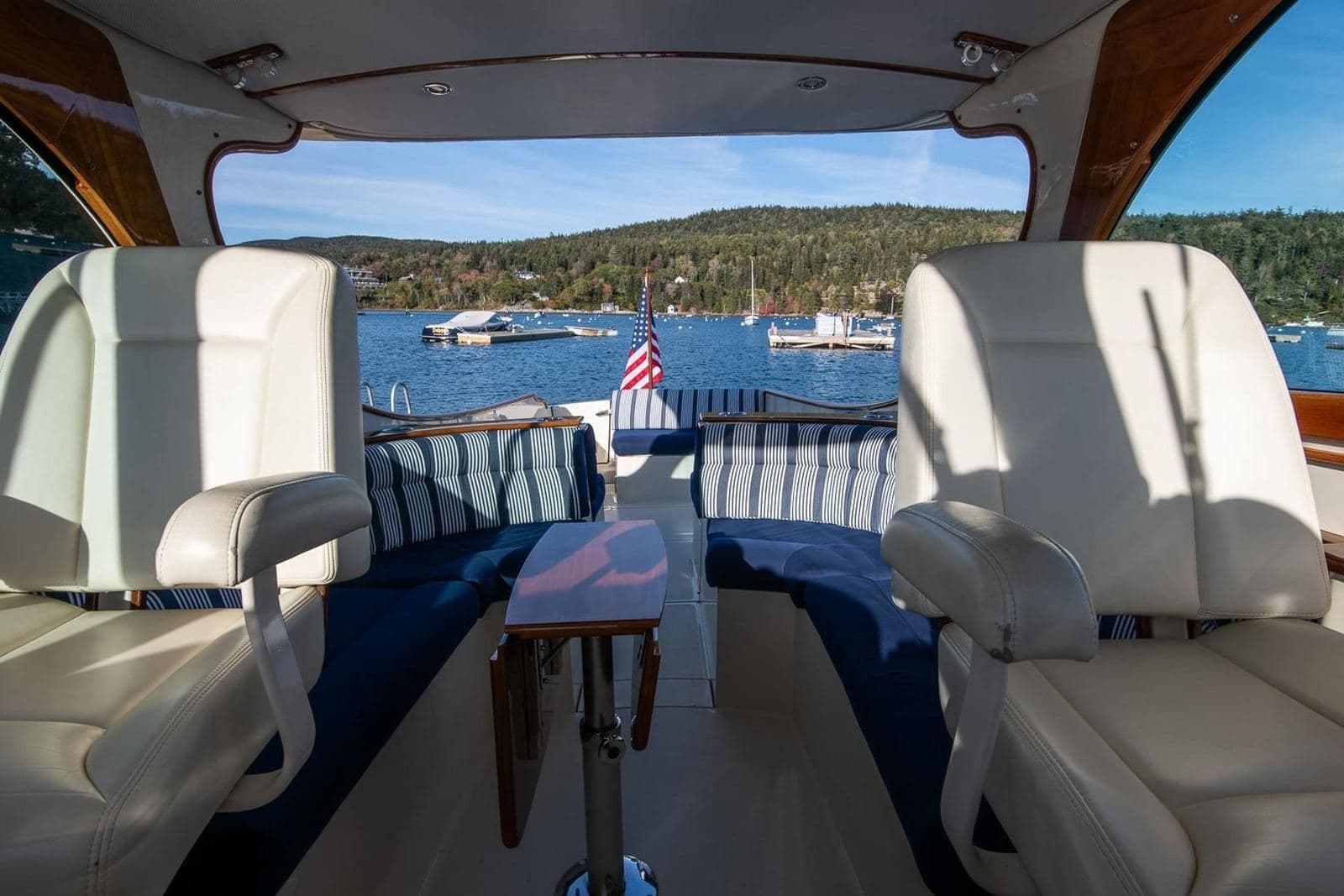 2013 Hinckley Talaria 34 GLORY — photo 17