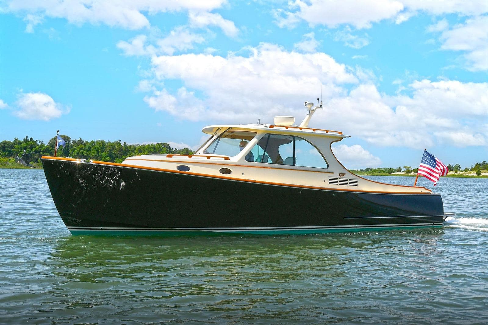 2015 Hinckley Talaria 34 JONESY — photo 2