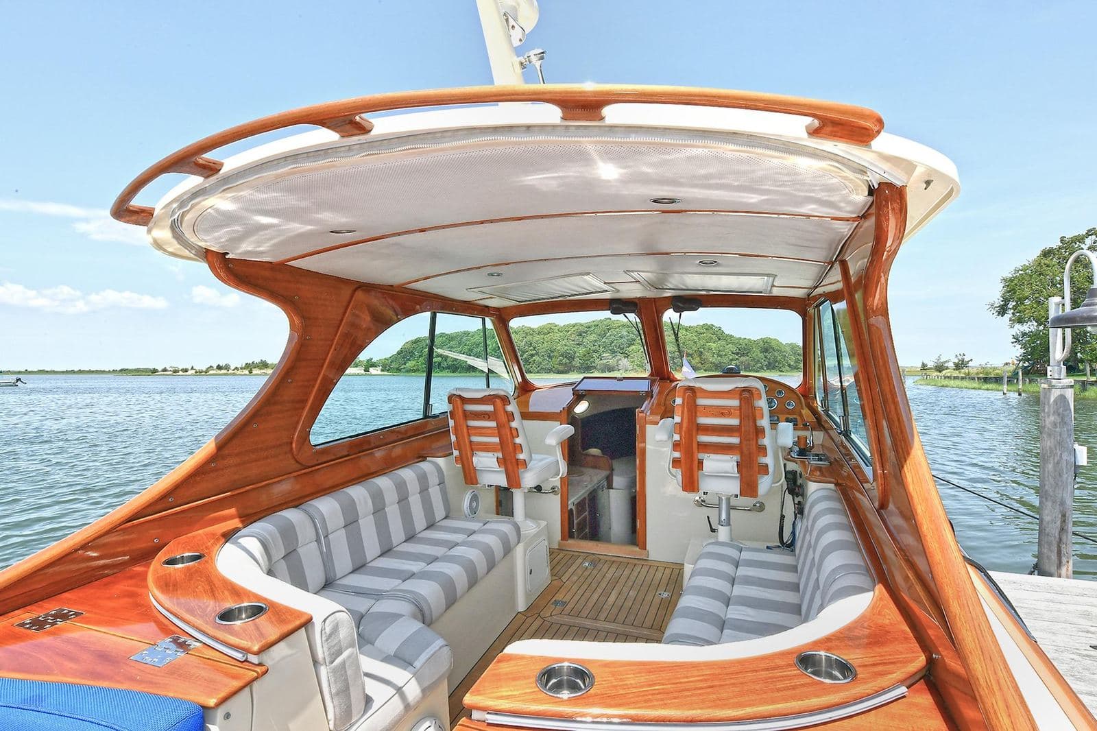 2015 Hinckley Talaria 34 JONESY — photo 16