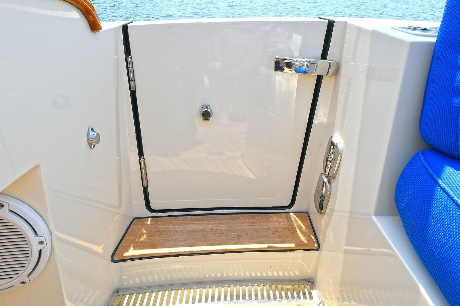 2015 Hinckley Talaria 34 JONESY — photo 19