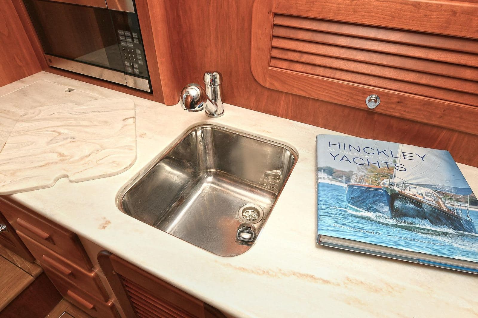 2015 Hinckley Talaria 34 JONESY — photo 20