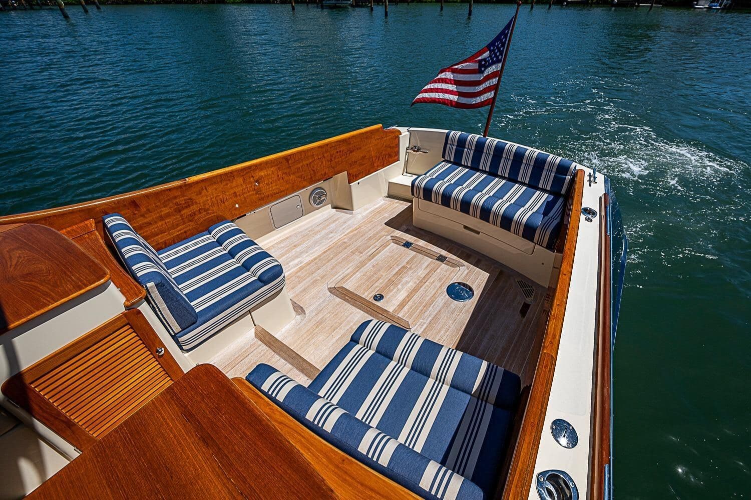 2016 Hinckley Picnic Boat 37 MKIII LADY B — photo 8