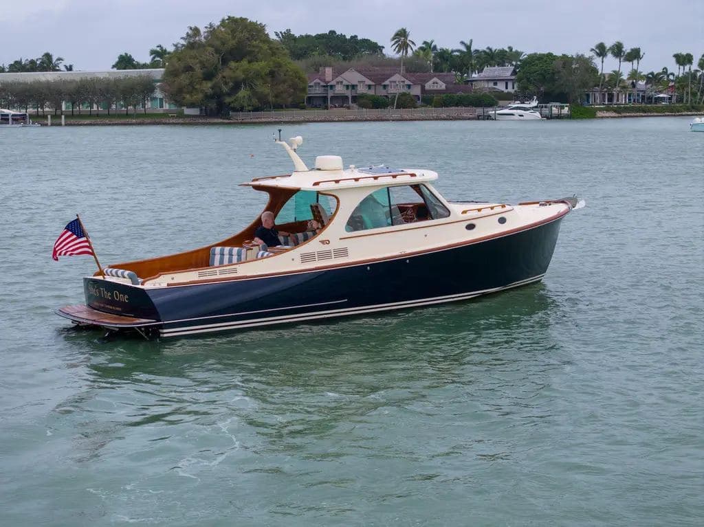2019 Hinckley Picnic Boat 34 MKII SHE'S THE ONE — photo 2