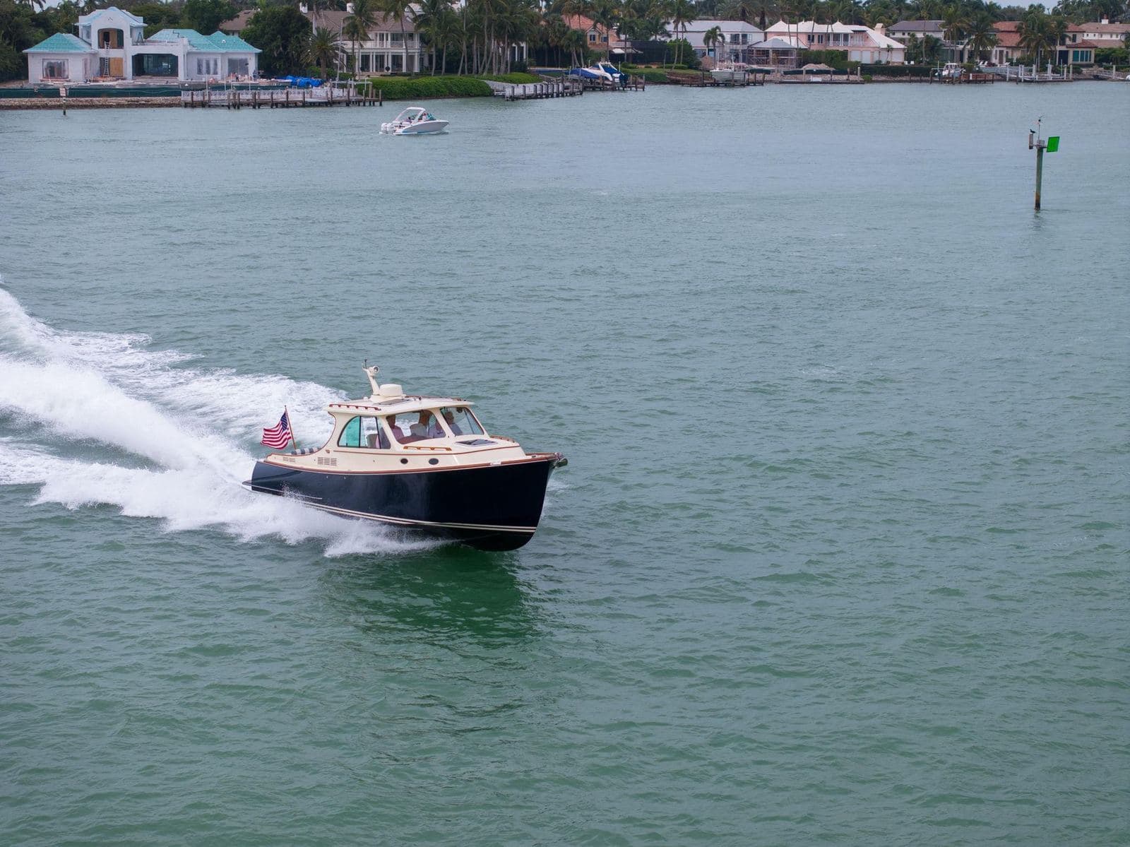 2019 Hinckley Picnic Boat 34 MKII SHE'S THE ONE — photo 13