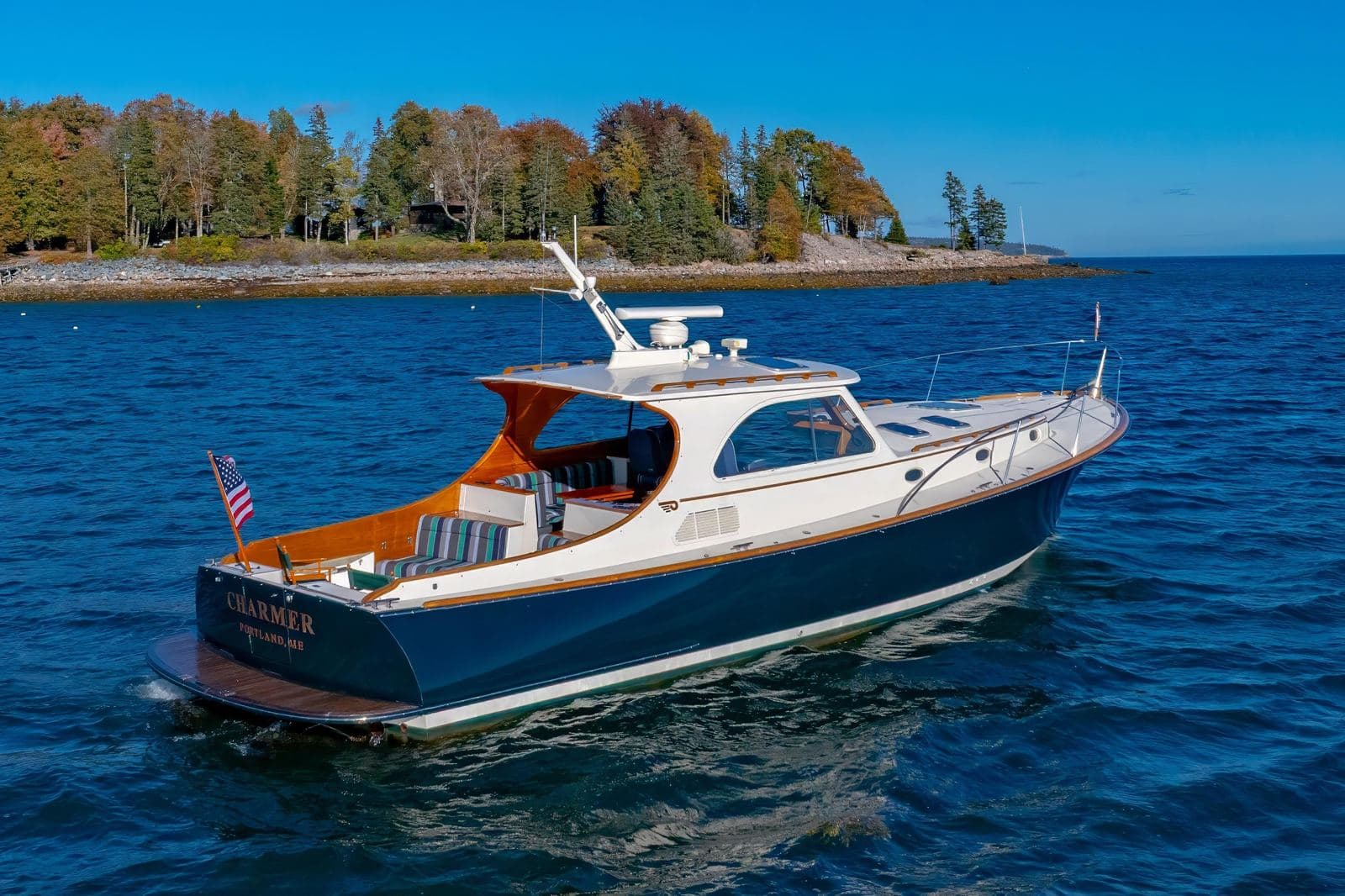 1999 Hinckley Talaria 44 CHARMER — photo 1