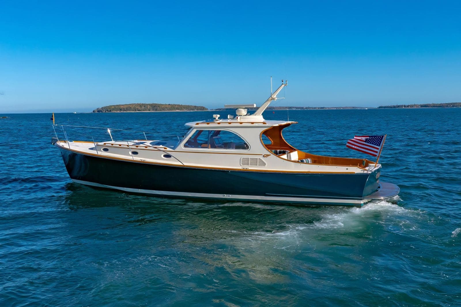 1999 Hinckley Talaria 44 CHARMER — photo 3