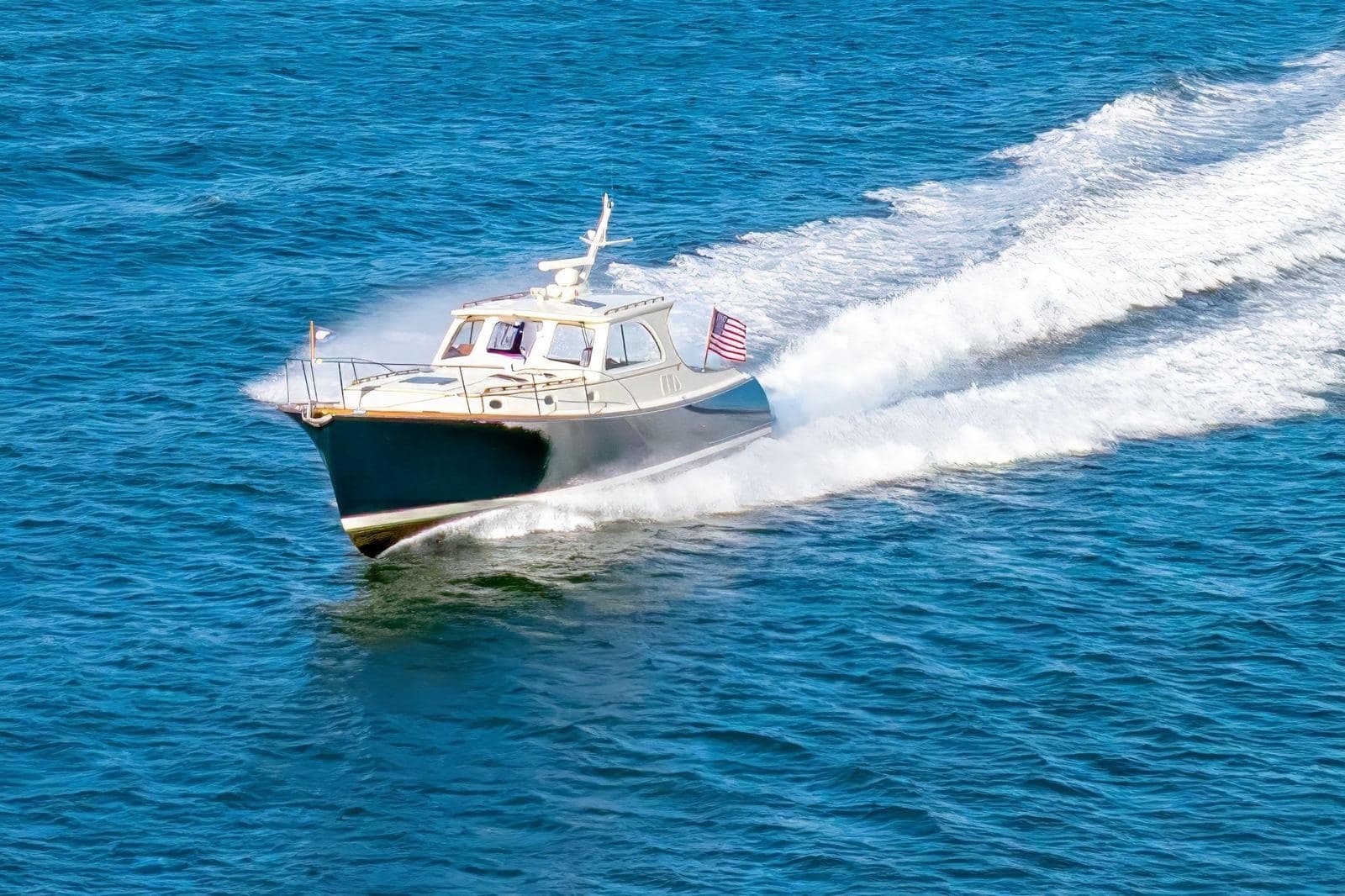1999 Hinckley Talaria 44 CHARMER — photo 11
