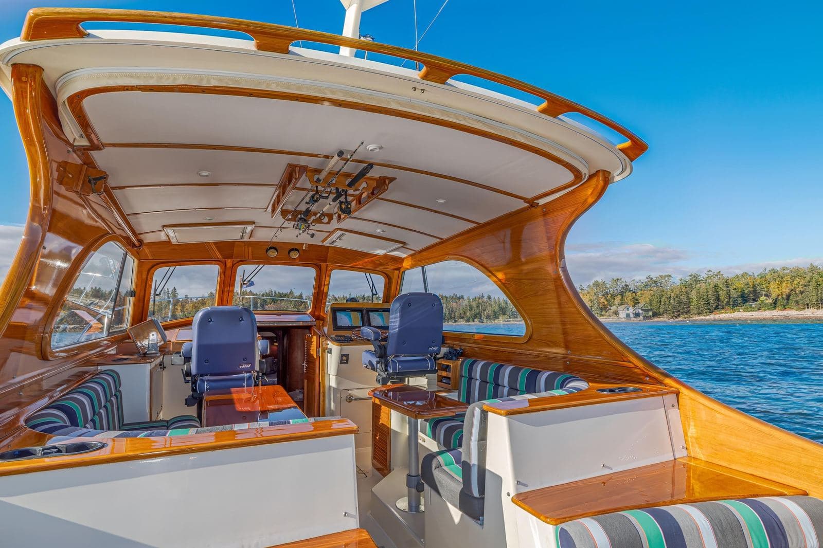 1999 Hinckley Talaria 44 CHARMER — photo 14