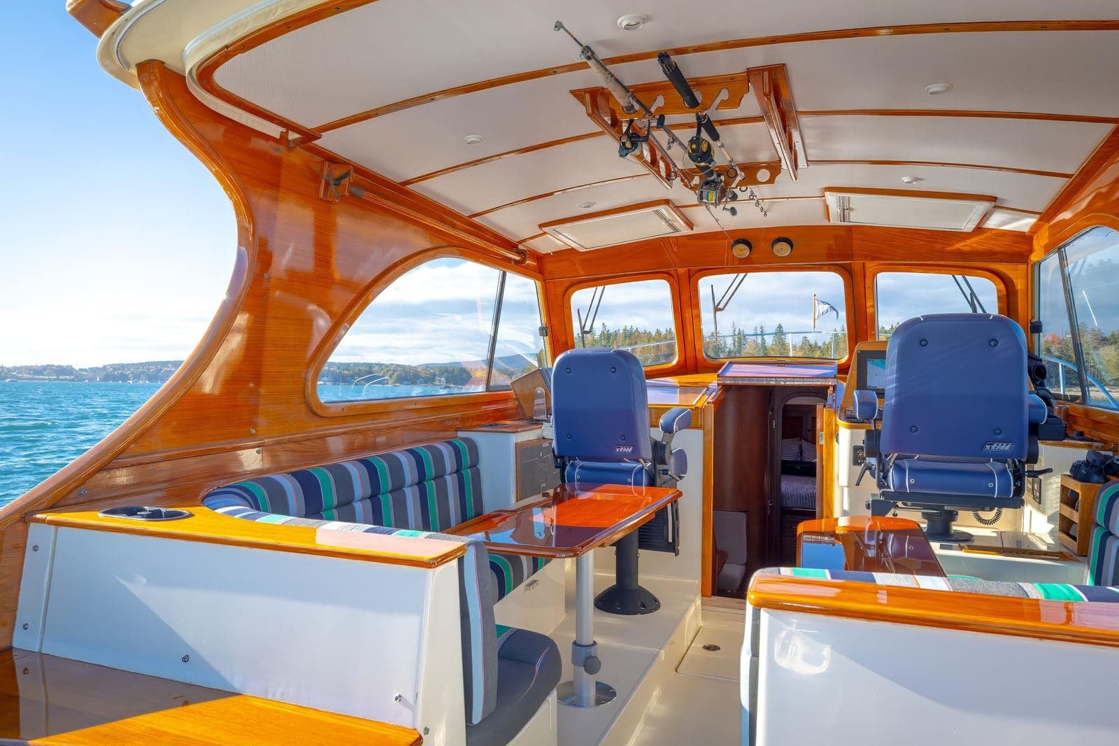 1999 Hinckley Talaria 44 CHARMER — photo 16