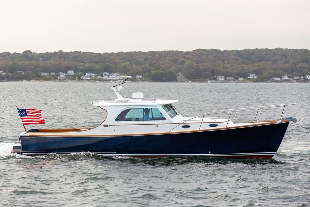 2004 Hinckley Picnic Boat 36 EP CHASER — photo 1