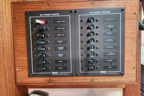 1986 Wasque 26 Downeast WATERLILLY — photo 19