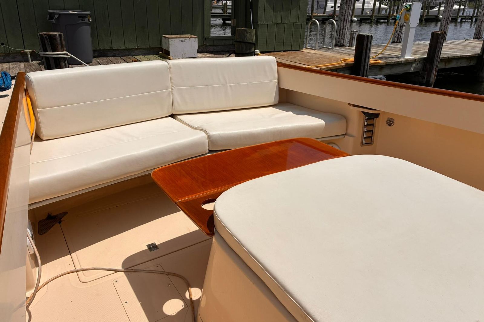 1995 Hinckley Picnic Boat 36 Classic BLUE MOON — photo 16
