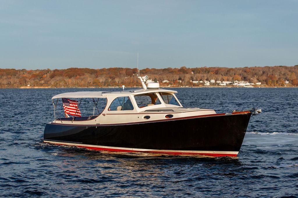 2000 Hinckley Picnic Boat 36 Classic DROWSY MAGGIE — photo 1