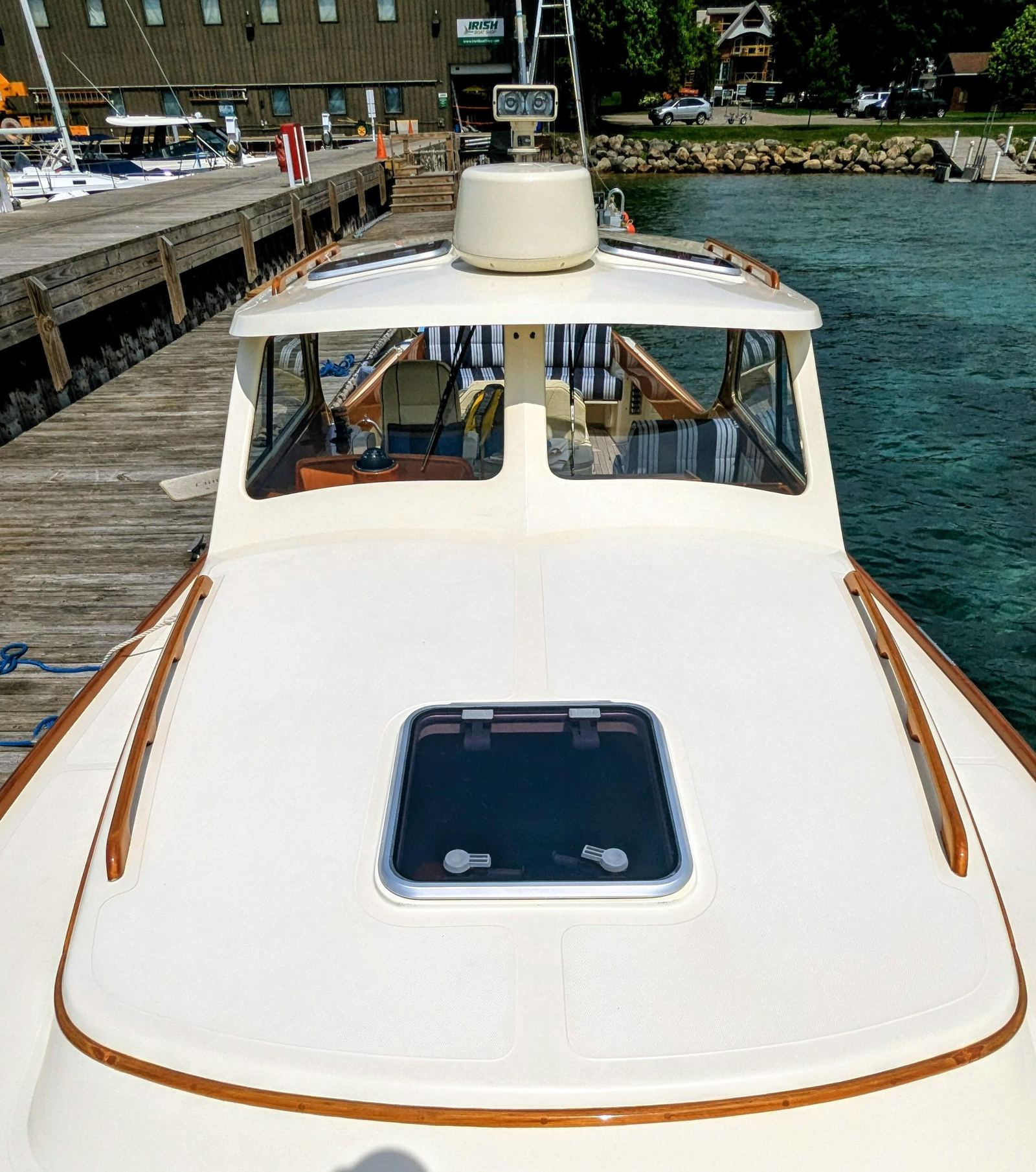 2000 Hinckley Picnic Boat 36 Classic LUNA — photo 14