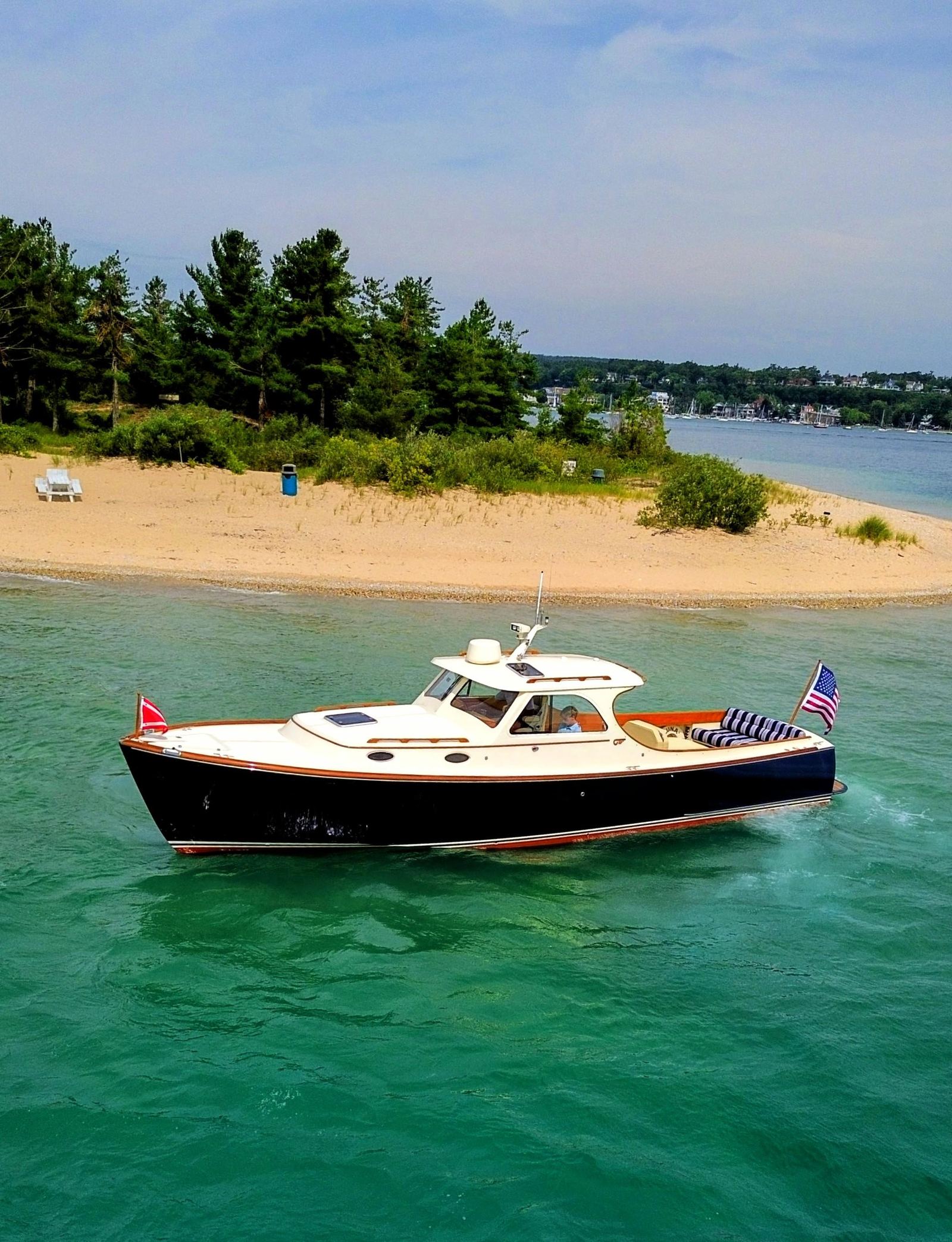 2000 Hinckley Picnic Boat 36 Classic LUNA — photo 17