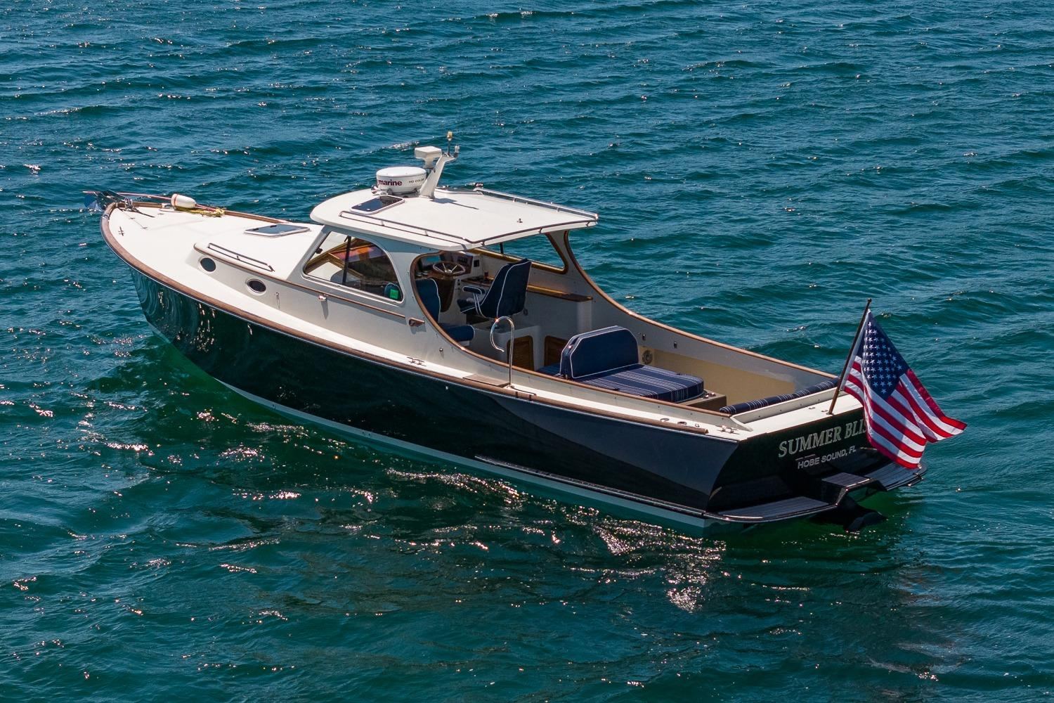 2001 Hinckley Picnic Boat 36 Classic SUMMER BLISS — photo 12