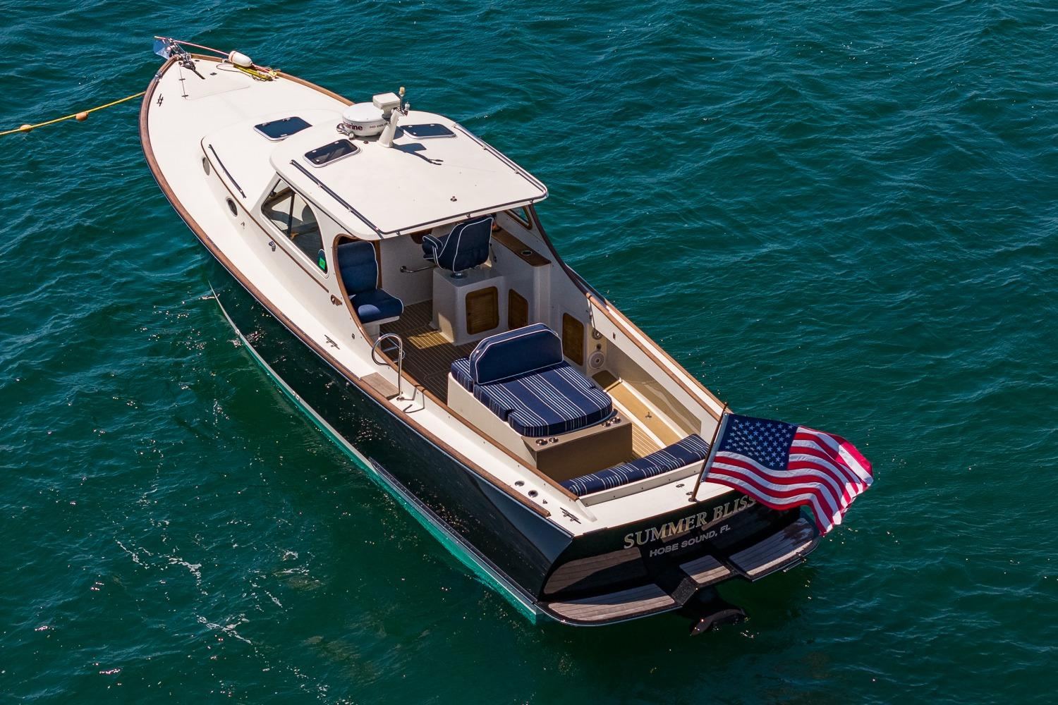 2001 Hinckley Picnic Boat 36 Classic SUMMER BLISS — photo 14