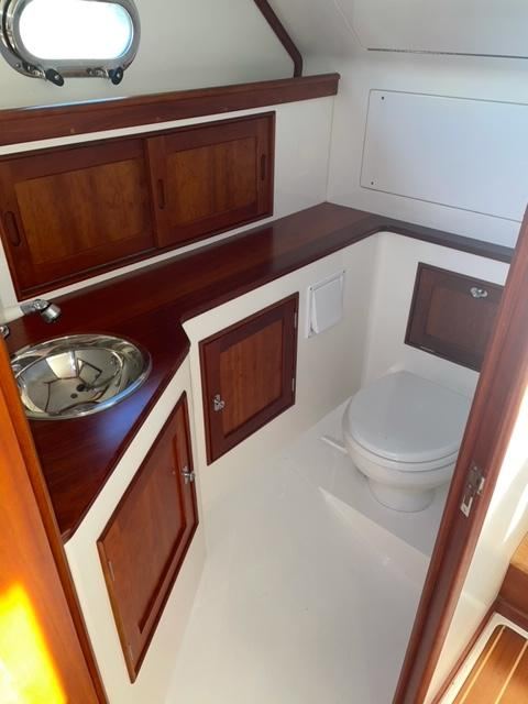 2002 CH Marine Shelter Island Runabout 38 VELOCITY — photo 18