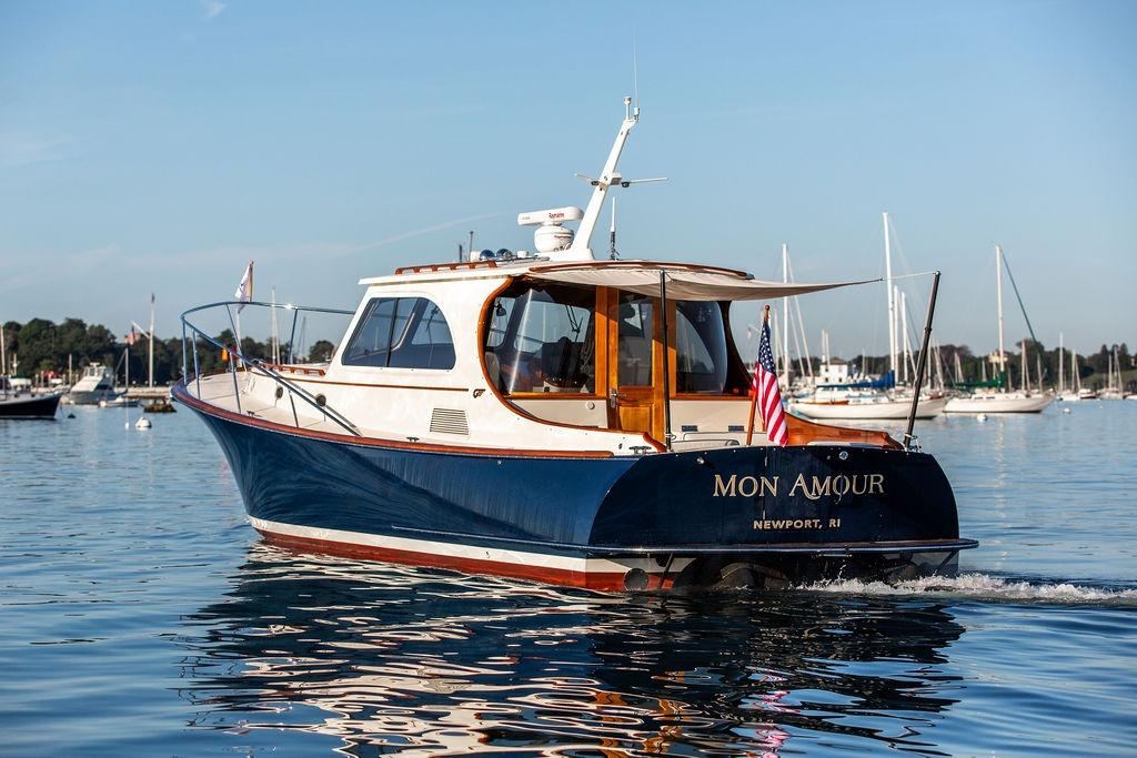 2005 Hinckley Talaria 44 MON AMOUR — photo 2