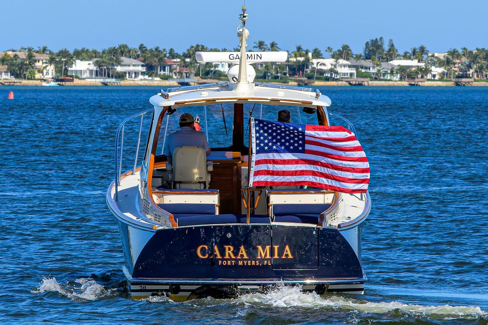 2010 Hinckley Picnic Boat 37 MKIII CARA MIA — photo 2