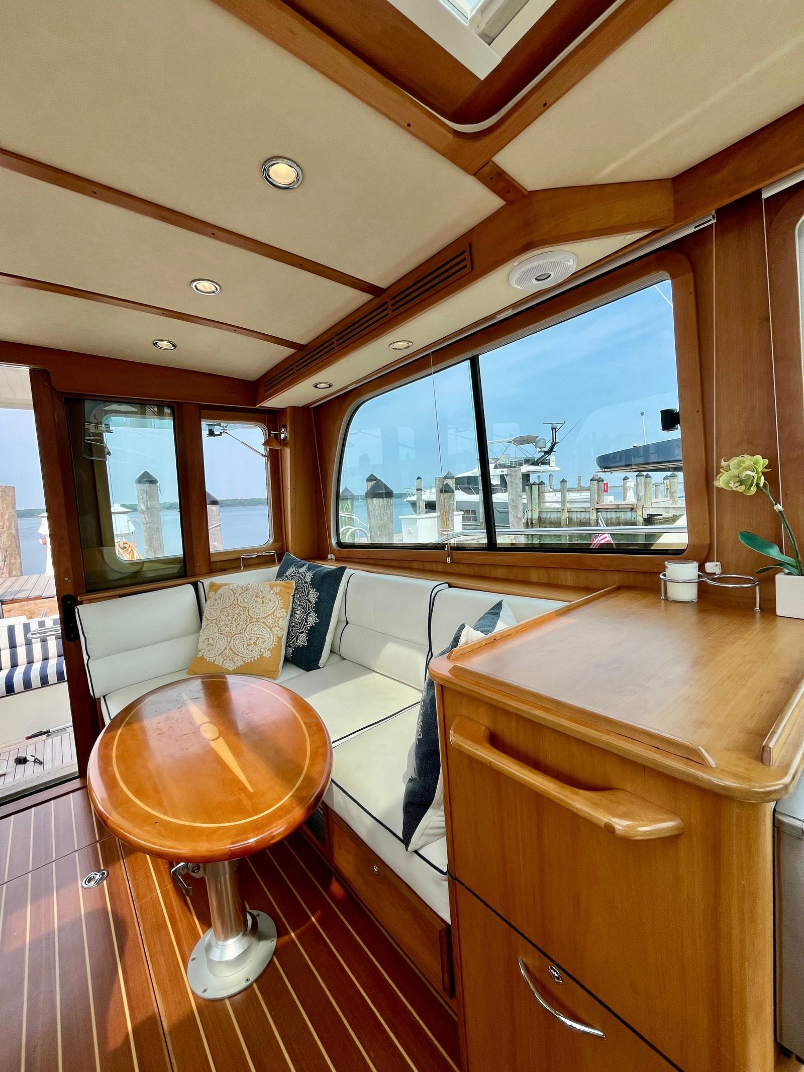 2010 Sabre 40 Sedan Serendipity II — photo 17