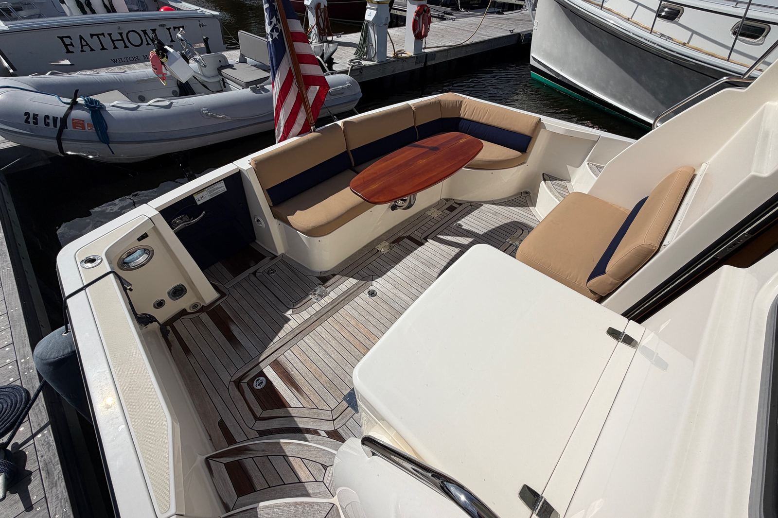 2011 Sabre 40 Sedan Josephine B — photo 12