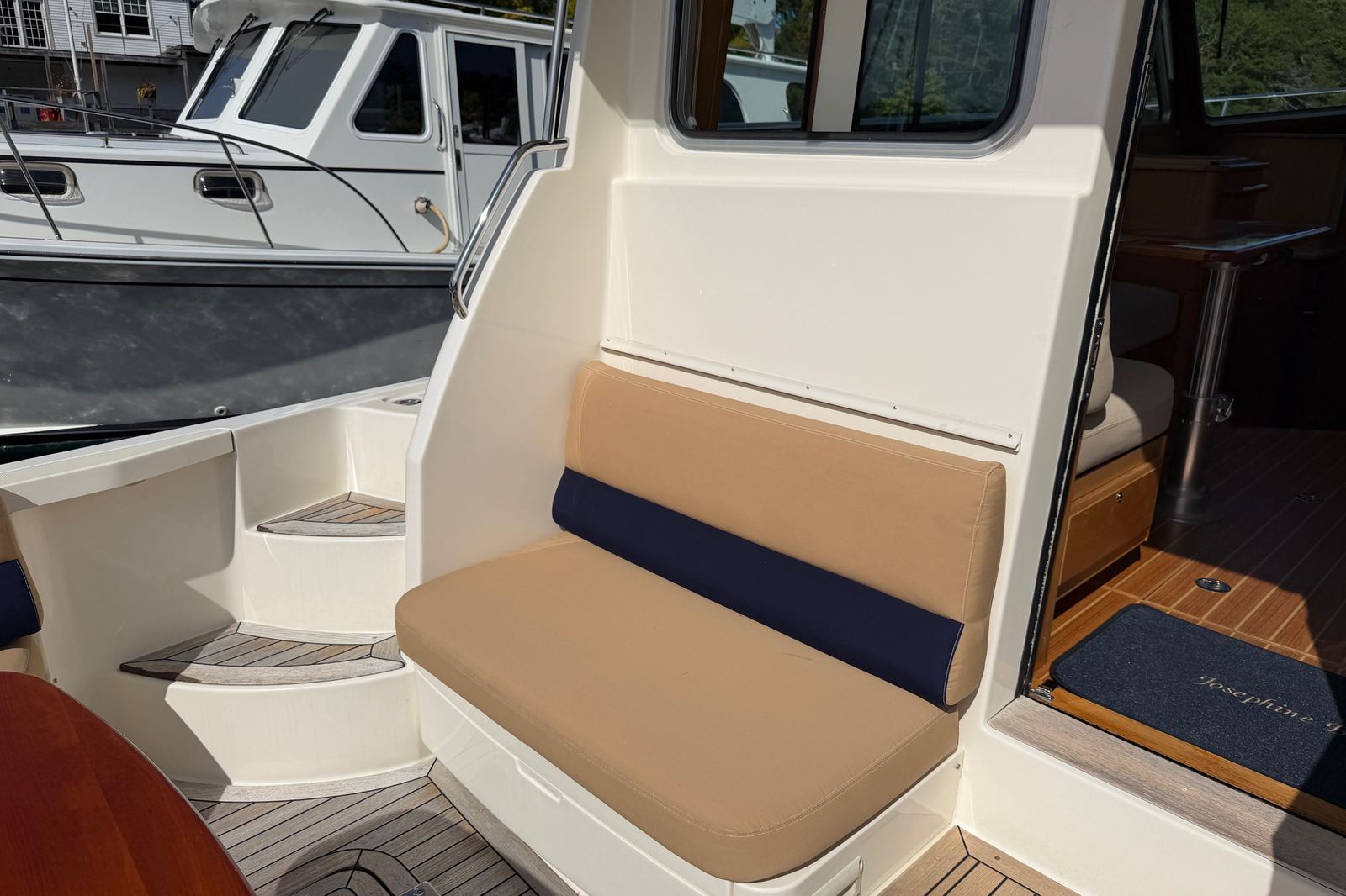 2011 Sabre 40 Sedan Josephine B — photo 13