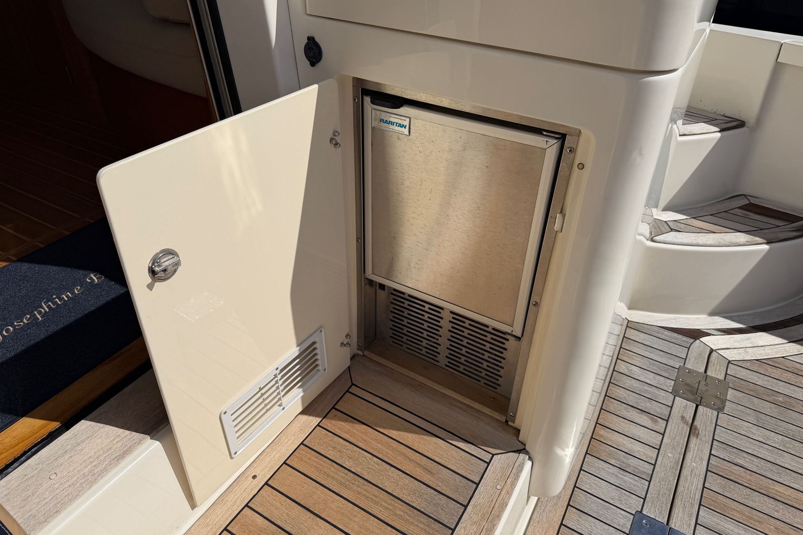 2011 Sabre 40 Sedan Josephine B — photo 15